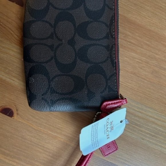 NWT Coach signature wristlet - Picture 3 of 3